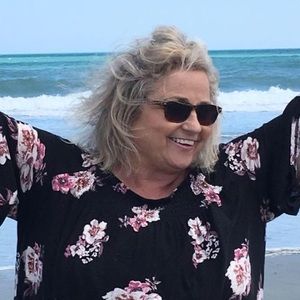 Meet your Posher, Bobbie